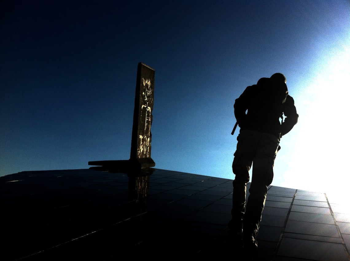 Trozo del Muro de Berlín en Zuasti (Navarra). Foto de Sol Rincón Borobia hecha con IPhone.
